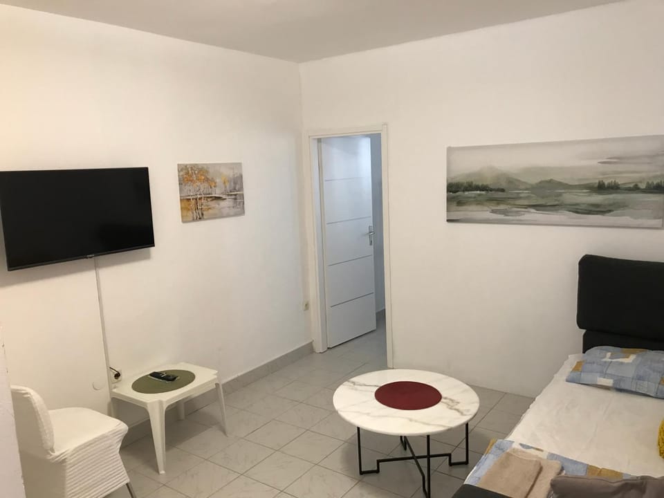 Apartments Gumla 1 Apartment hotel in Novalja