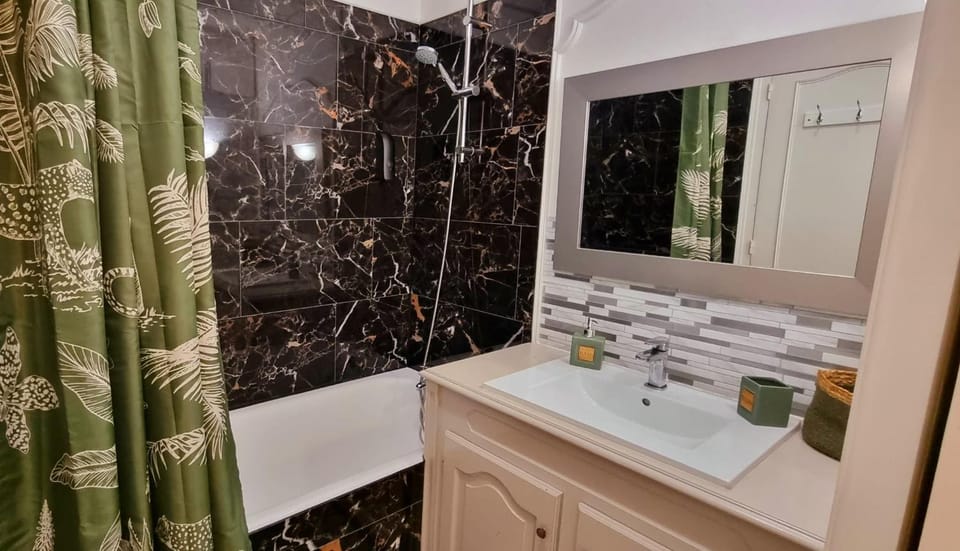 City Break grand faubourg Apartment in Chartres