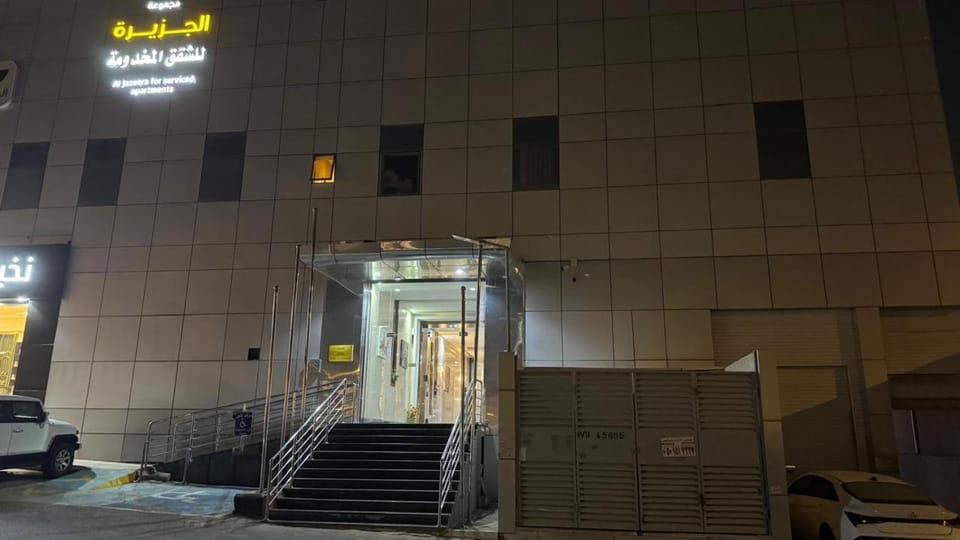 Property building, Facade/entrance, Night