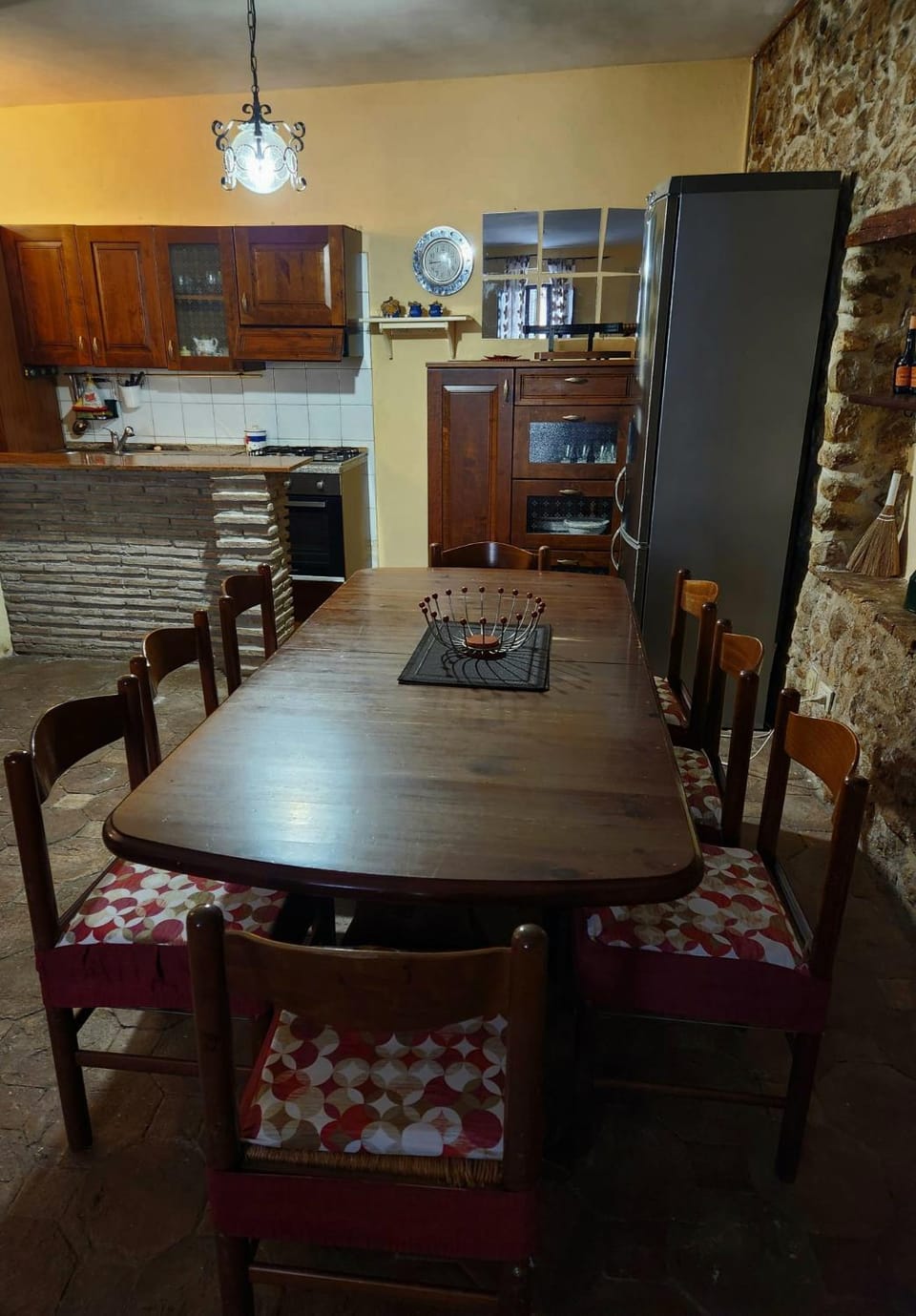 Kitchen or kitchenette, Dining area, oven, stove