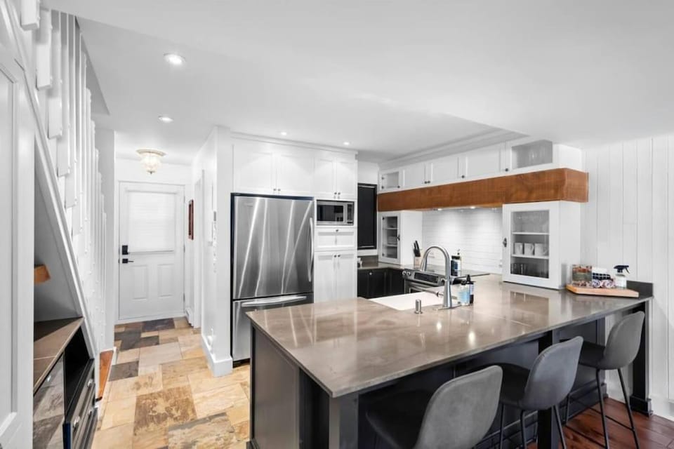 The Mountain View Condo Apartment in Mont-Tremblant