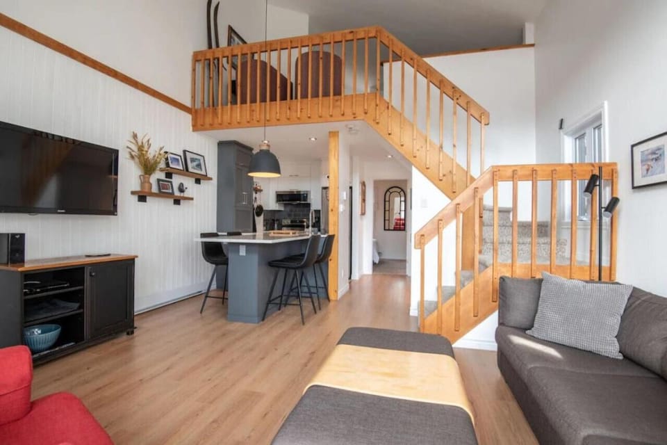 Relaxed Chalet with Views of Mont-Tremblant House in Mont-Tremblant