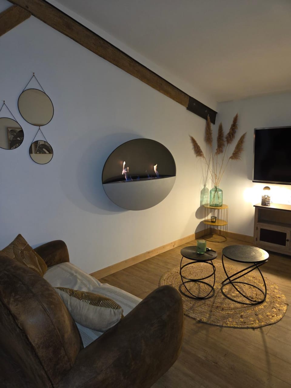 Living room, fireplace