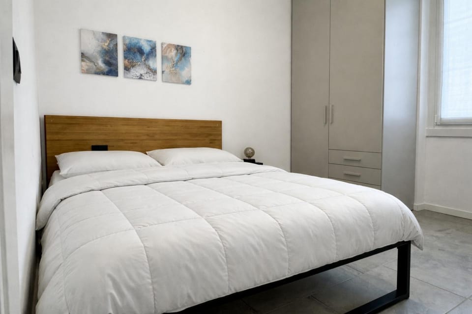 Bed, Photo of the whole room, Bedroom, wardrobe