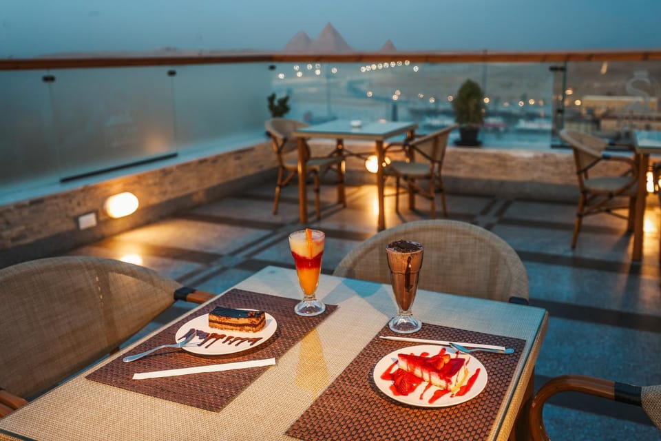 Nearby landmark, Restaurant/places to eat, View (from property/room), Food and drinks, Landmark view