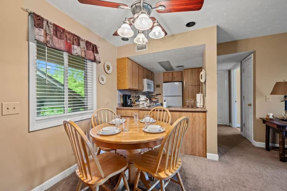 Rocky Top Oasis House in Pittman Center