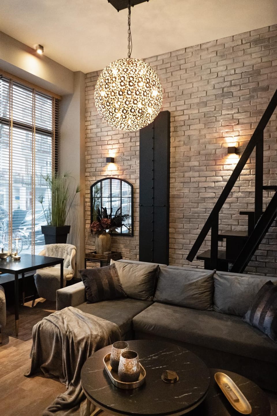 Living room, Seating area