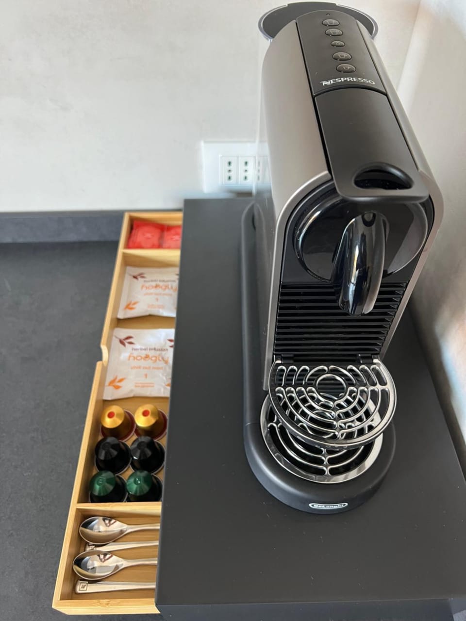 Coffee/tea facilities, Kitchen or kitchenette