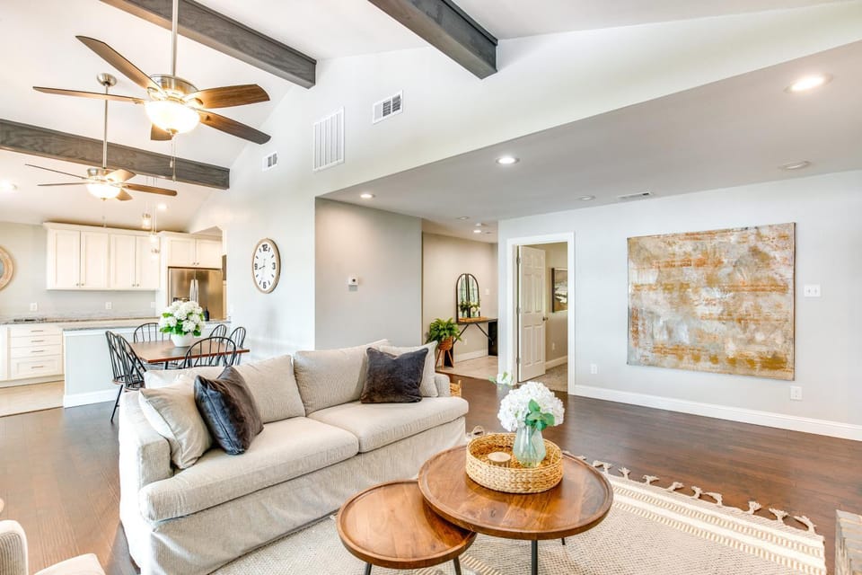 Yard, Deck & Fire Pit: Cedar Creek Reservoir Gem House in Gun Barrel City