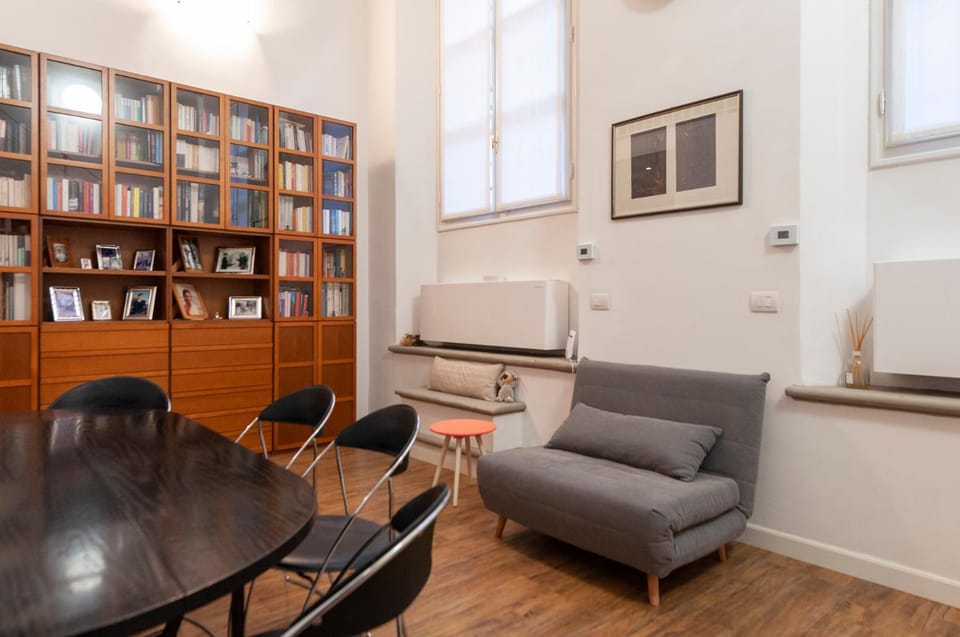 Library, Living room, Seating area