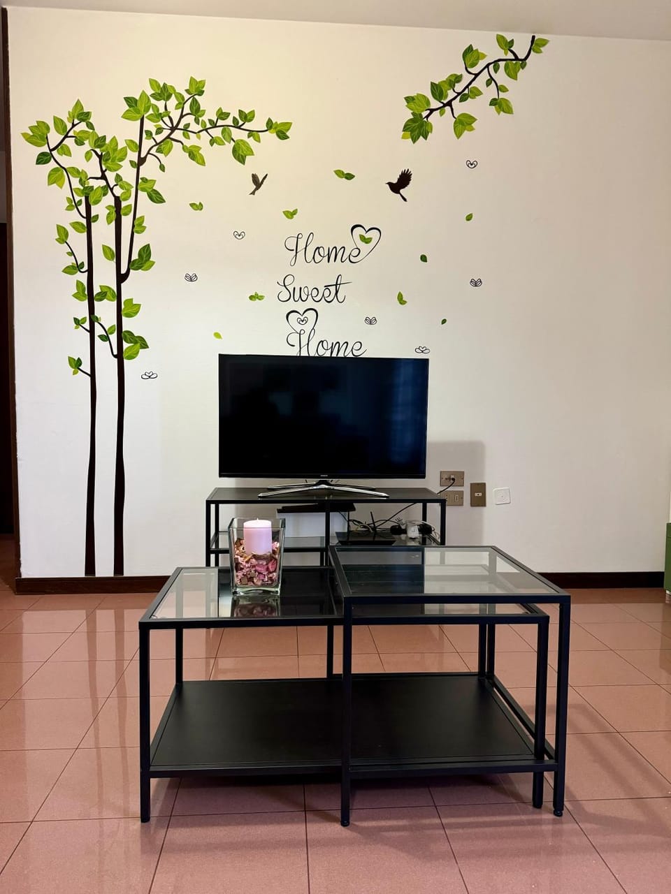 Communal lounge/ TV room