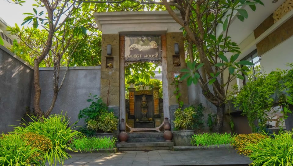 Property building, Facade/entrance, Spring, Day, Garden, Garden view