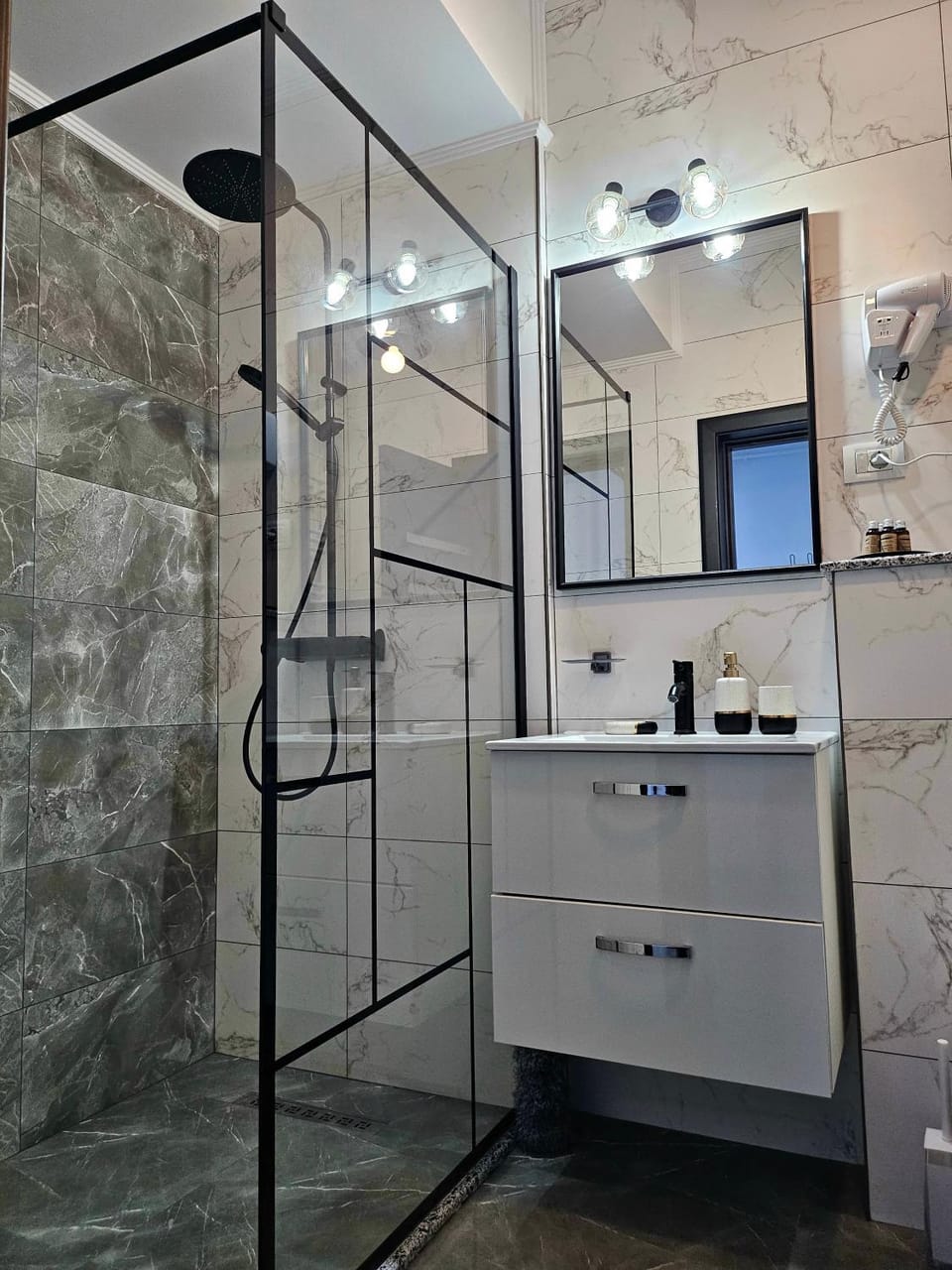 Shower, Bathroom, hair dryier
