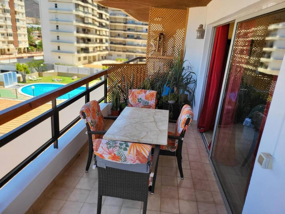 Jardines Canarios 1 - Three Bed Apartment in Los Cristianos