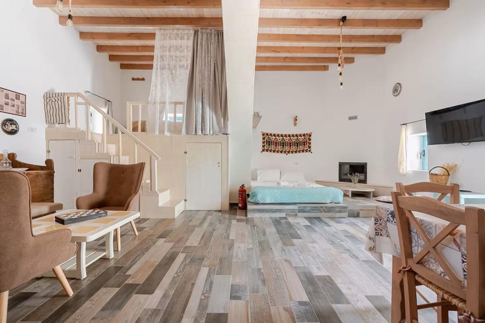 Living room, Bedroom