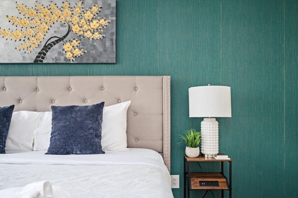 Bed, Bedroom
