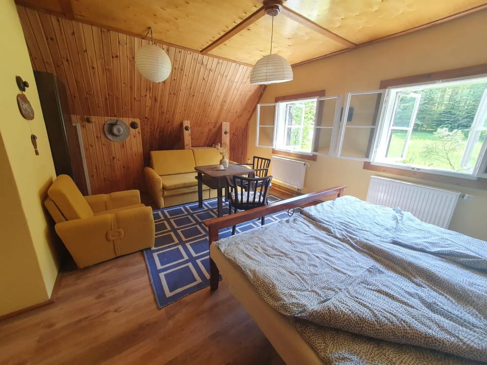 Seating area, Bedroom