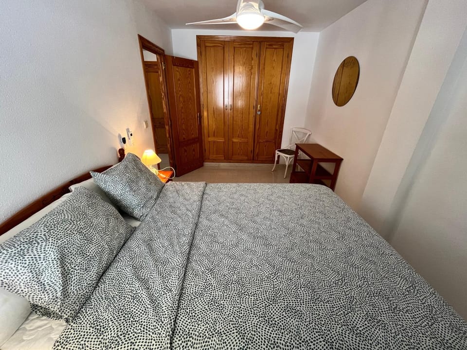 Bed, Photo of the whole room, Bedroom, wardrobe