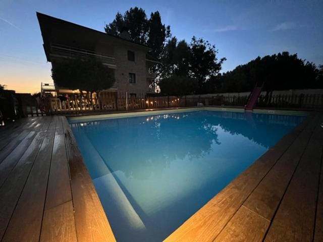 Garden view, Pool view, Swimming pool, sunbed