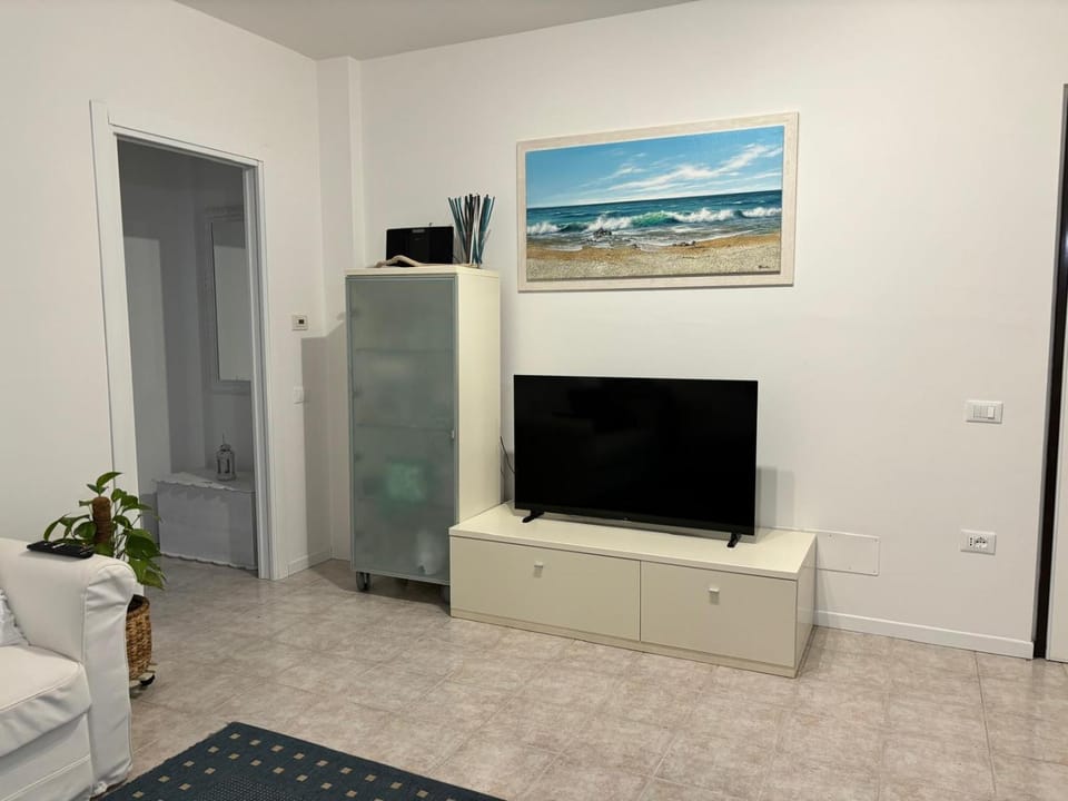 Communal lounge/ TV room, Evening entertainment