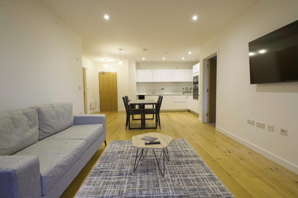 Communal lounge/ TV room, TV and multimedia, Living room, Photo of the whole room, Seating area, Dining area, Evening entertainment