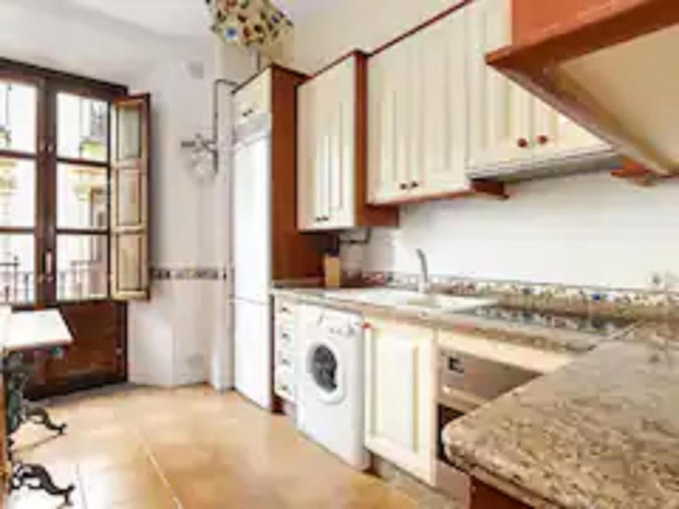 Holiday Granada Gran Via 1- PARKING GRATUITO Apartment in Granada