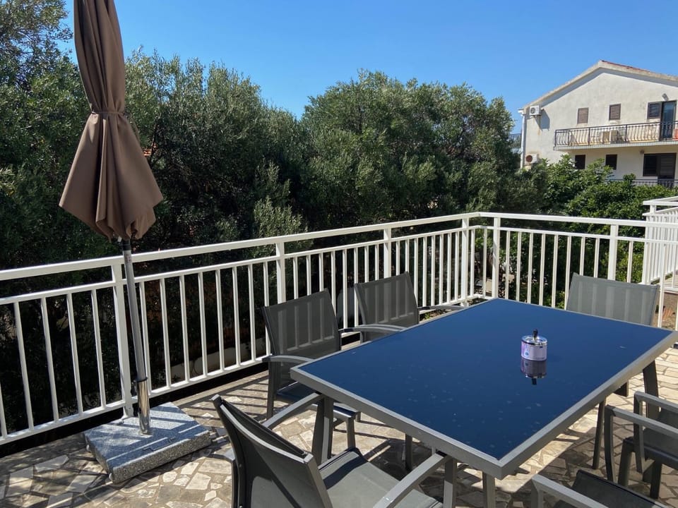 Patio, Balcony/Terrace, Dining area