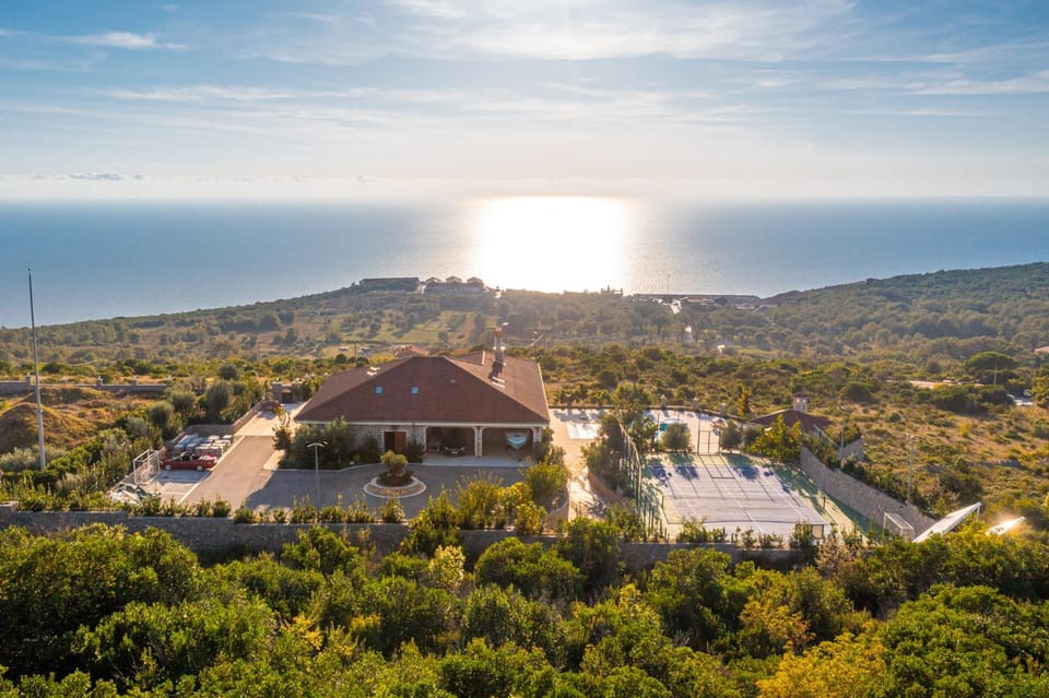 Villa Carevic with Indoor & Outdoor Pool Villa in Kotor Municipality
