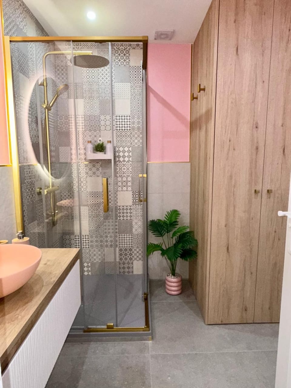 Shower, Bathroom