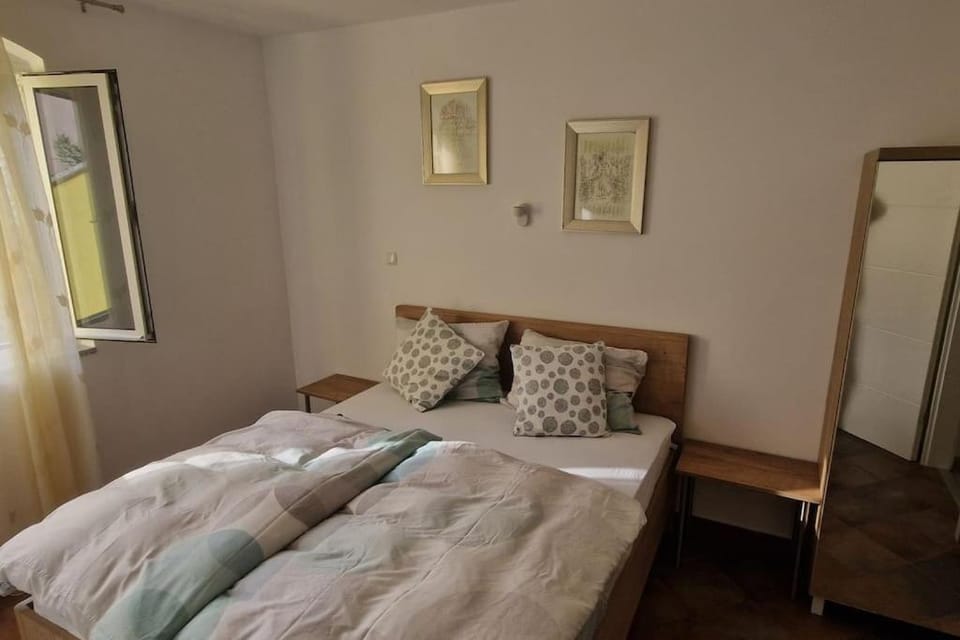Bed, Bedroom, wardrobe