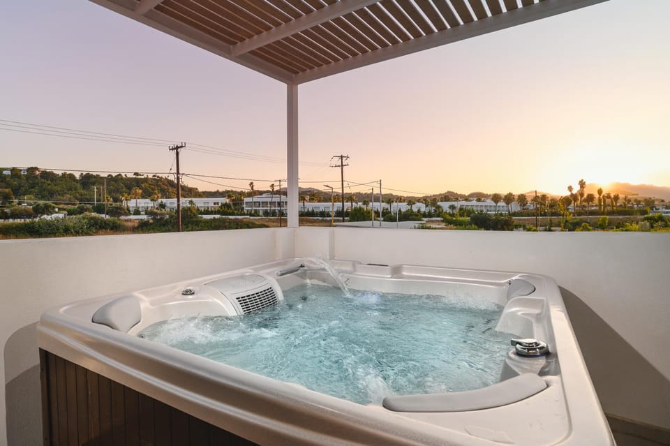 Natural landscape, Hot Tub, Sunset