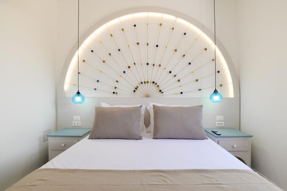 Bed, Decorative detail, Bedroom