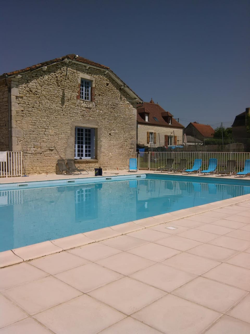 Camping Les Rives du Céou Campground/ 
RV Resort in Occitanie
