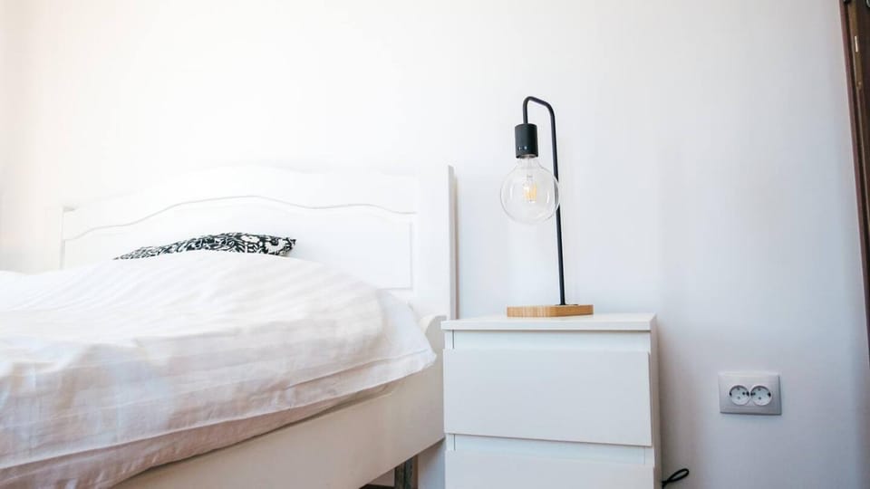 Eden Escape - Private Parking, Kingsize, Quiet Apartment in Cluj-Napoca