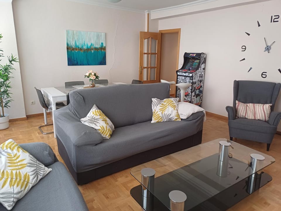 Communal lounge/ TV room, TV and multimedia, Living room, Seating area