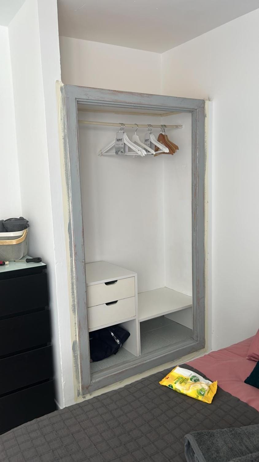 wardrobe