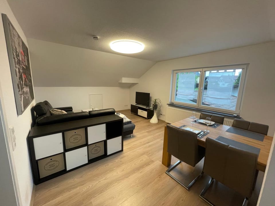 TV and multimedia, Living room, Dining area