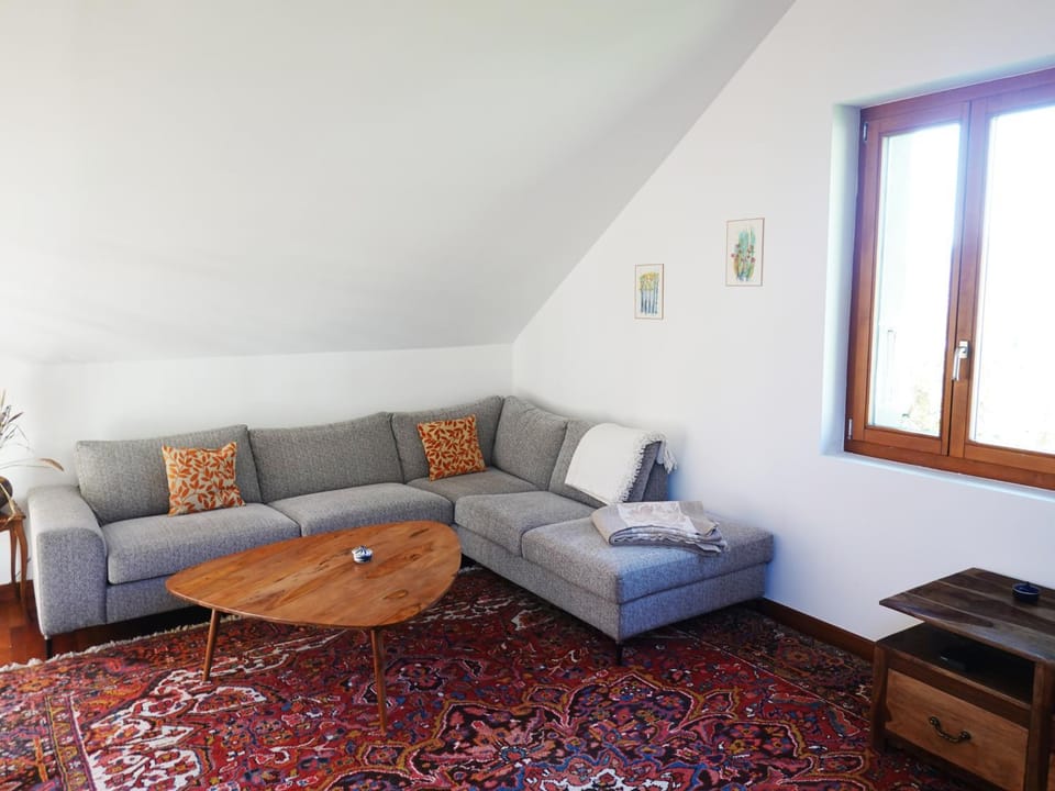 "Les Échalas" La capite, domaine de Calamin House in Fribourg, Switzerland