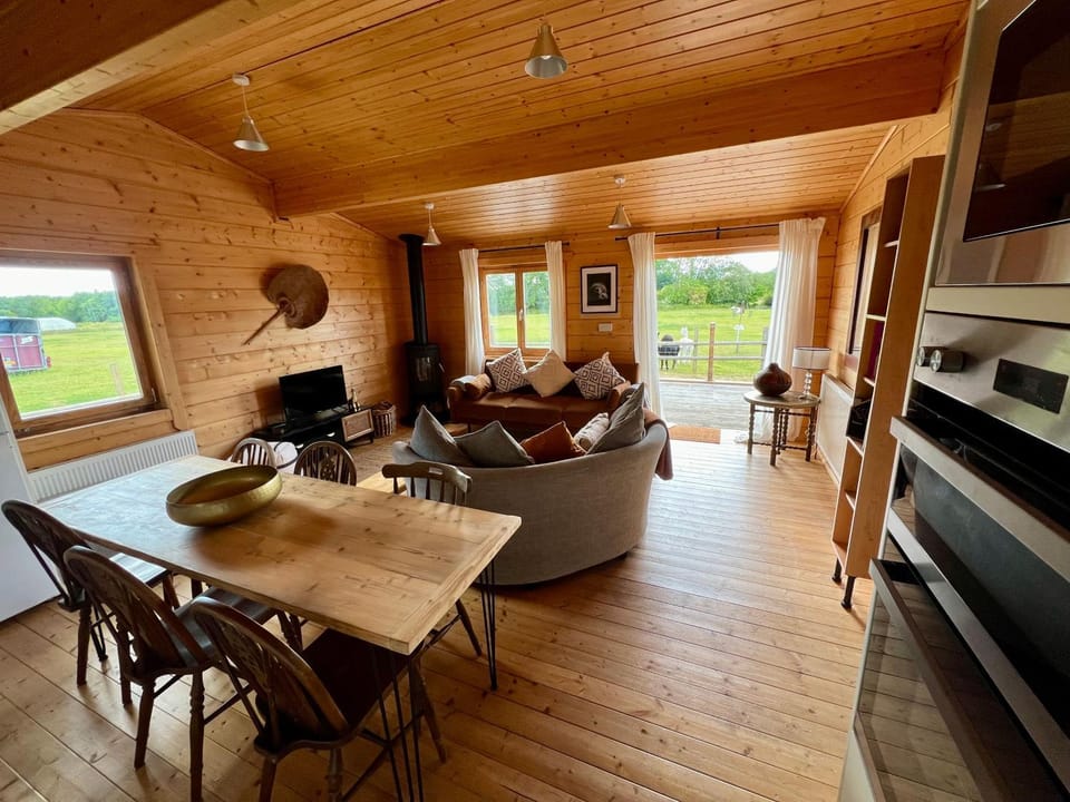 The Alpaca Cabin Cabin in Chichester District