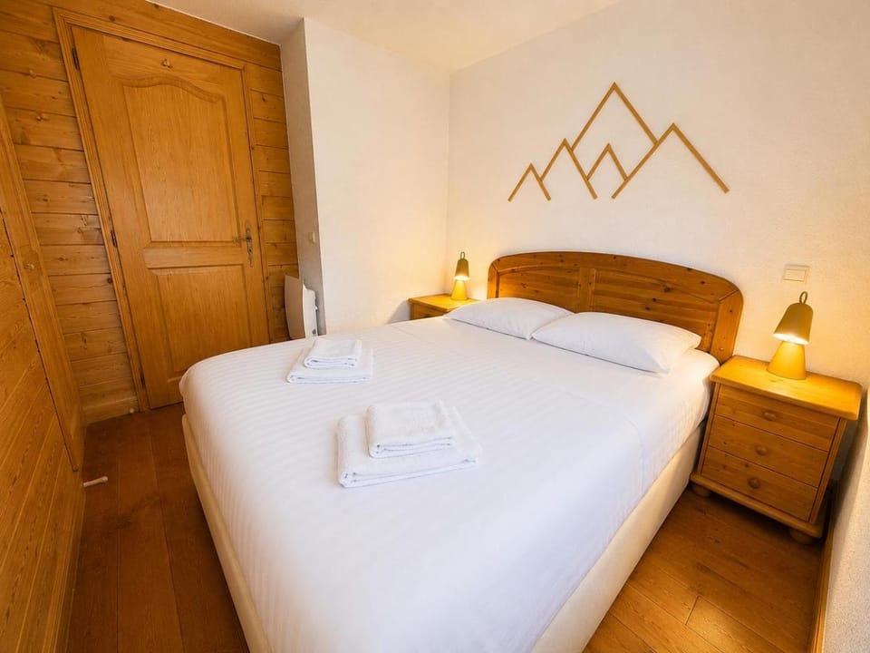 Les Houches vue magnifique avec piscine,pied des pistes de ski,garage Apartment in Les Houches