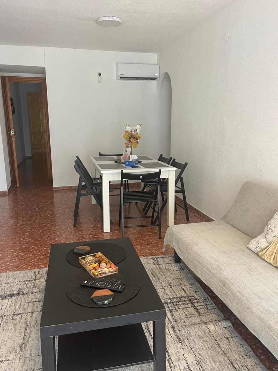 Living room, Seating area, Dining area, air conditioner