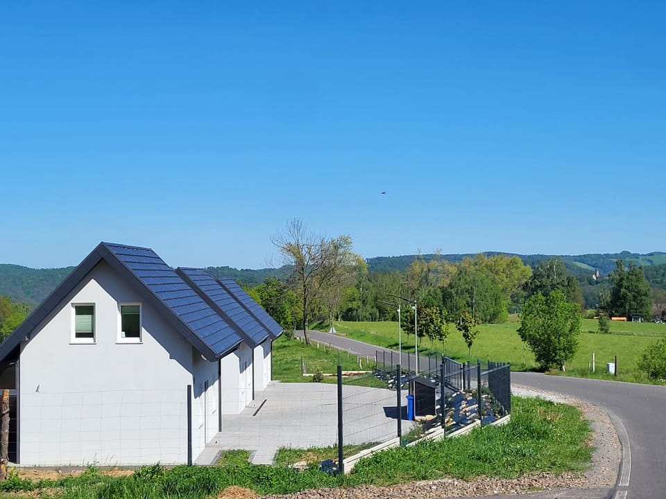 Sosnowe Wzgórze - Wypoczynek w Zagórzu Śląskim 2 House in Lower Silesian Voivodeship