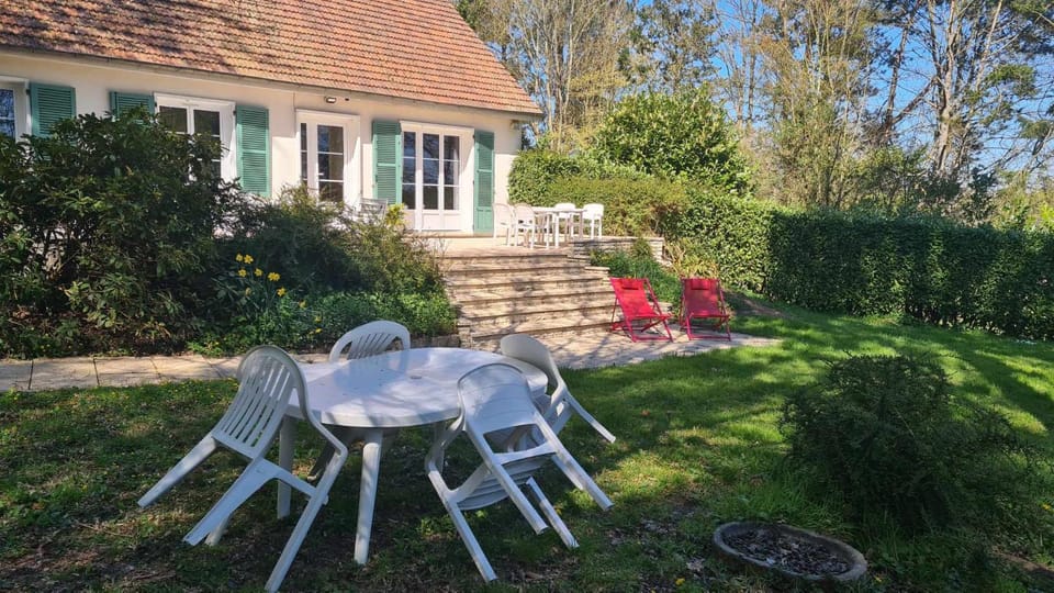 Property building, Garden
