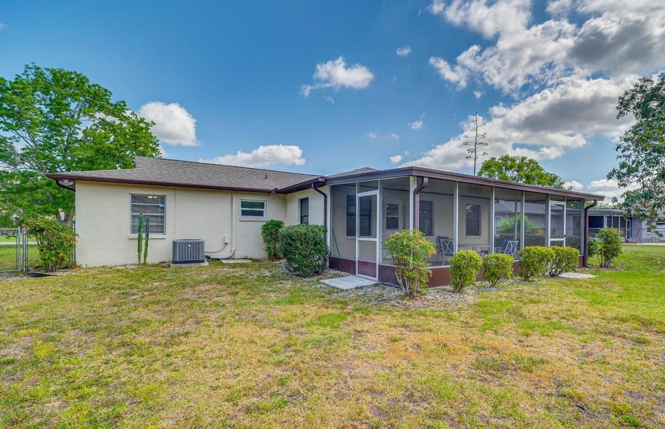 Central Spring Hill Home | Lanai, Games & Beaches House in Spring Hill