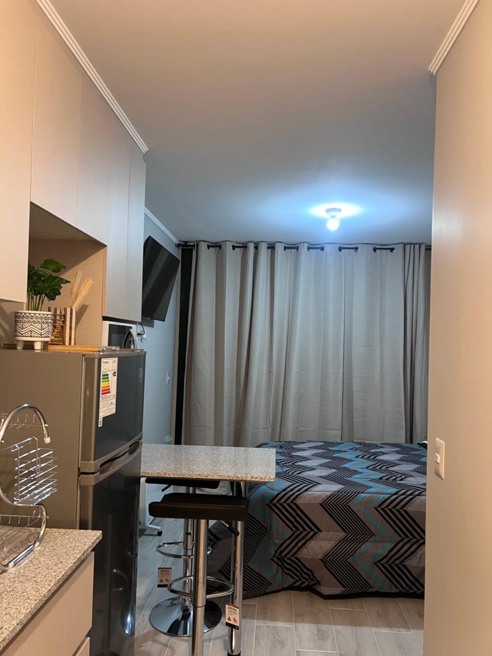 TV and multimedia, Photo of the whole room, Dining area, Bedroom