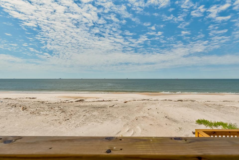 Bubbles Up, West End-Gulf Front, under construction! House in Dauphin Island