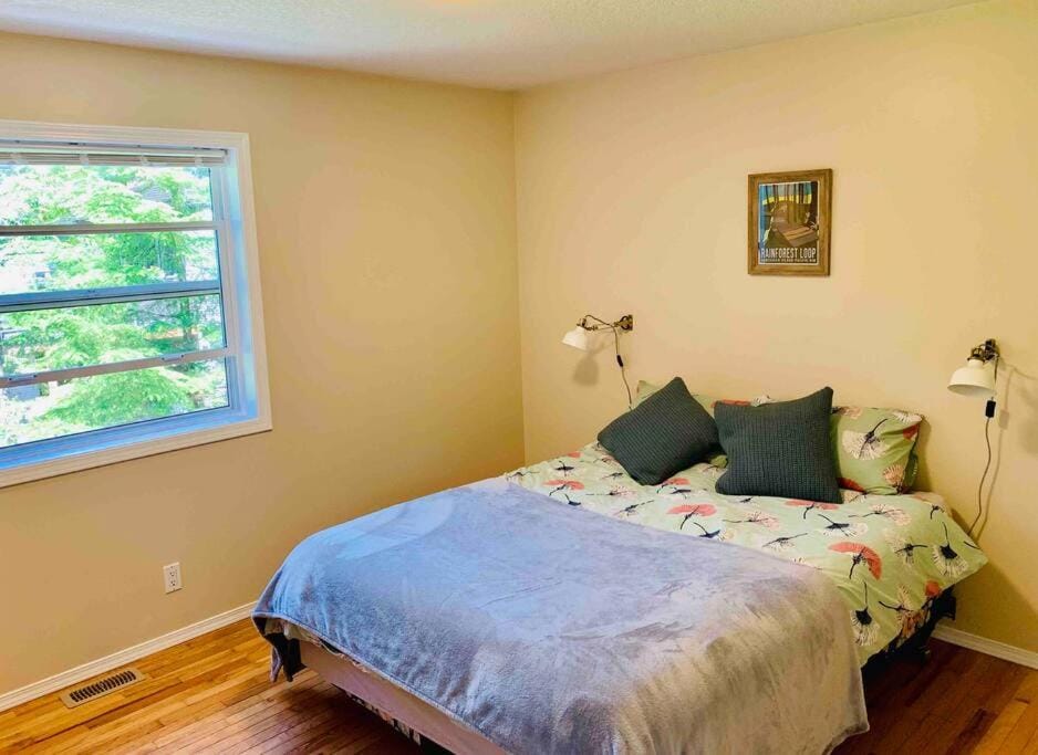 Blue Cedar Suite Apartment in Tofino