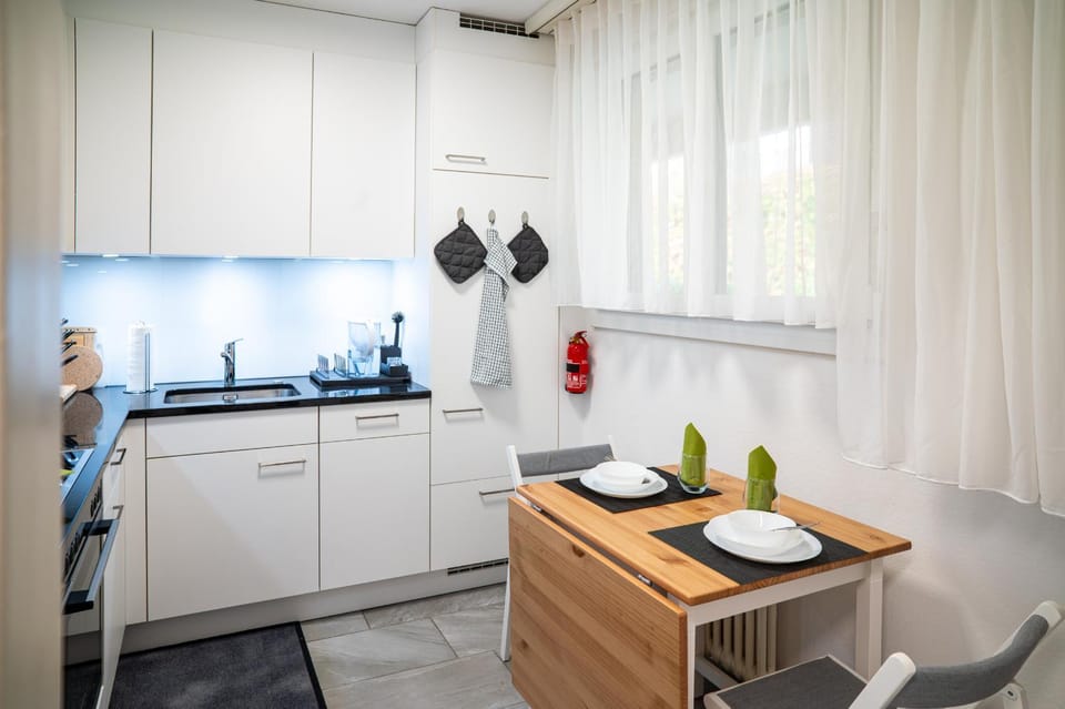 Coffee/tea facilities, Kitchen or kitchenette, dishwasher, microwave, stove, stove, toaster, toaster, washing machine, washing machine, dryer, kitchen, kitchen