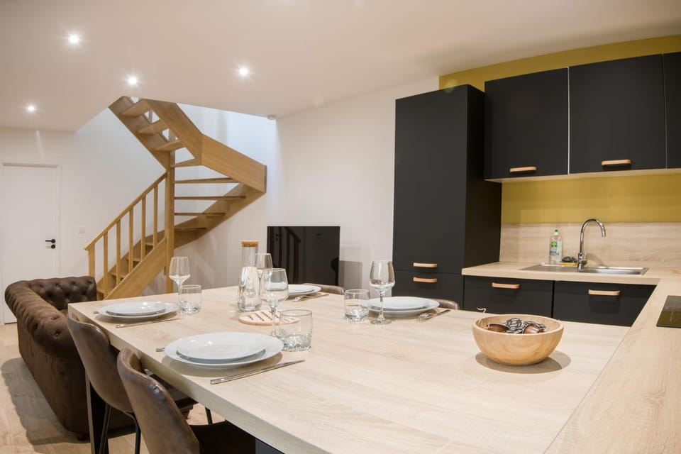 Kitchen or kitchenette, Living room, kitchen