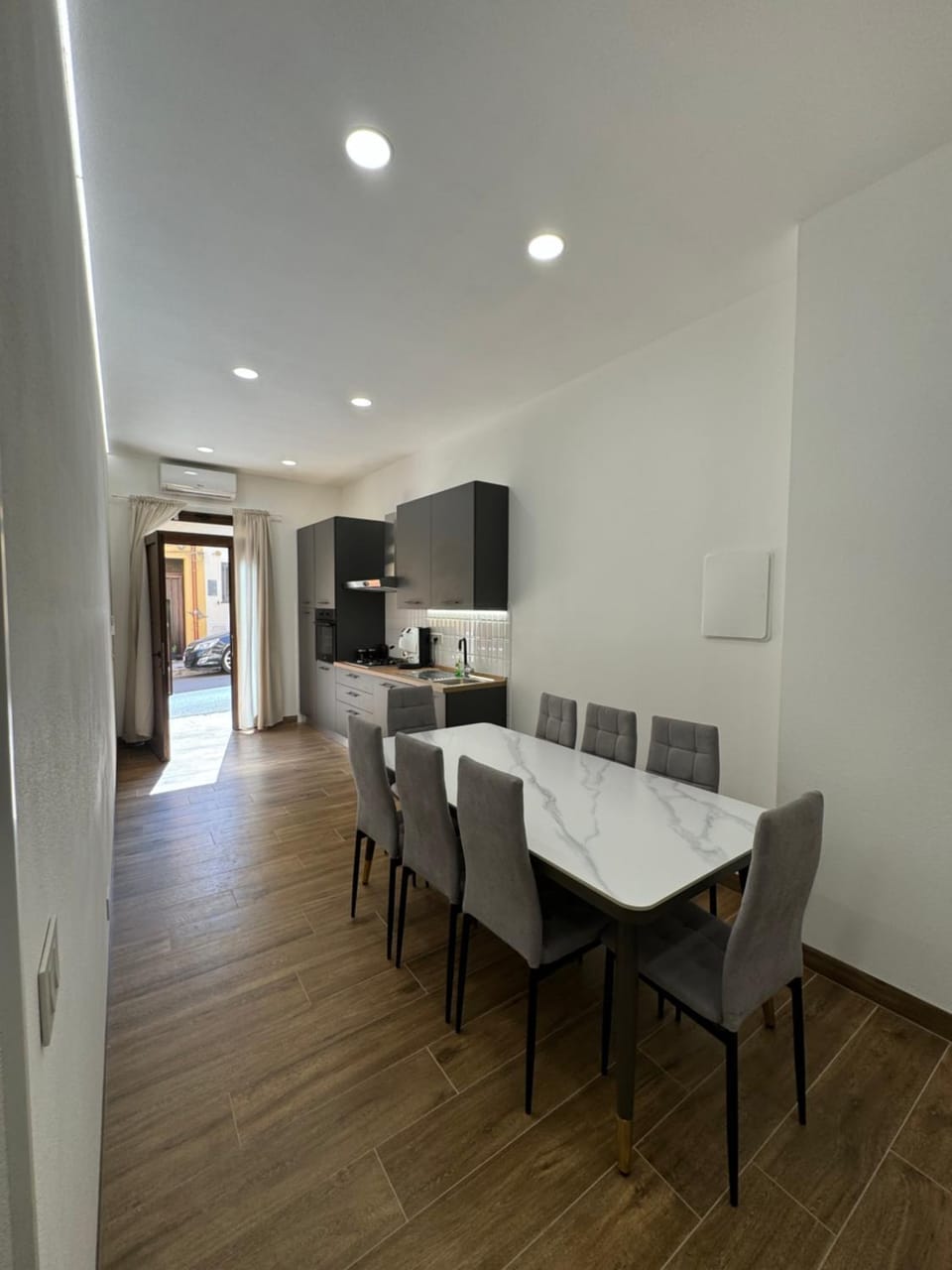 Casa Bedda - INTERA CASA CON 3 CAMERE CON BAGNO PRIVATO, ARIA CONDIZIONATA E NO ZTL/ENTIRE APARTMENT WITH 3 BEDROOMS WITH PRIVATE BATHROOM, AIRCON AND NO LTZ Apartment in Castellammare del Golfo